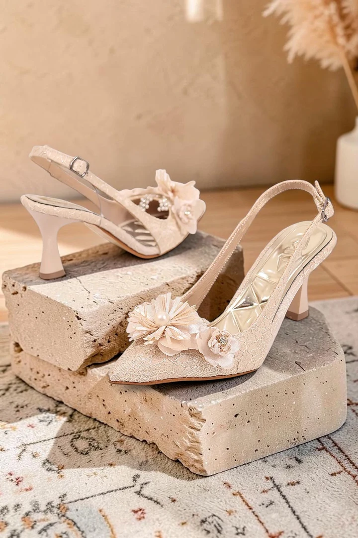 Sivri Burun Çiçekli Kadın Stiletto Abiye Topuklu Ayakkabı Bej